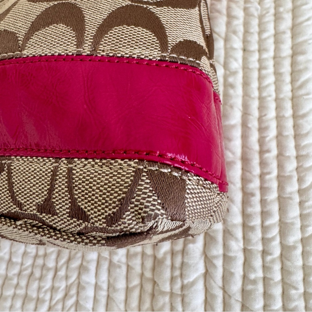 Coach Legacy Signature C Canvas and Pink Leather Wristlet 2008 Style 41756 - Picture 8 of 16